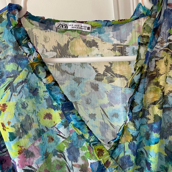 Zara colourful floral wrap style ruffled cropped shirt - Picture 3 of 5